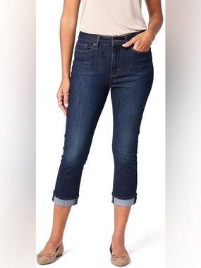Signature by Levi Strauss Dark Wash Cropped Capri Jeans